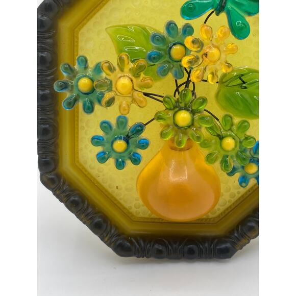 Vintage 1960s Lucite Wall Art Flowers & Butterfly Retro Yellow Frame - Picture 3 of 6